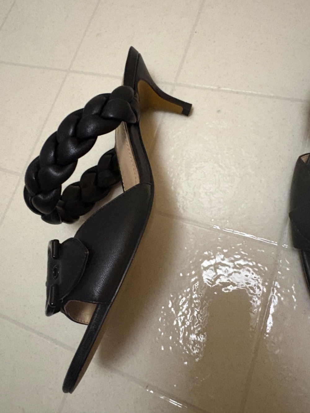 Black Coach Mollie sandals / heels. Size 8 - Like new - Picture 4 of 7